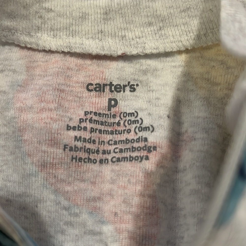 3 preemie outfits,Carters, dinosaurs, baby elephants, & giraffe - cute fabric👼 - Picture 11 of 13
